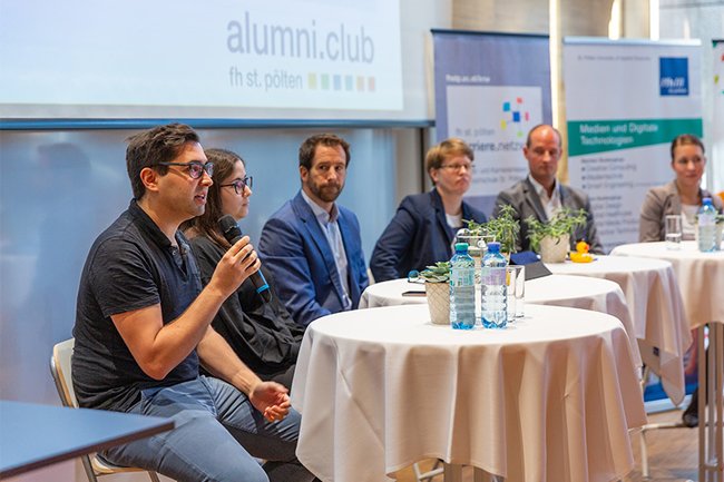 AmK2019-Novy_cCarola-Berger.jpg AmK2019-Novy_cCarola-Berger.jpg