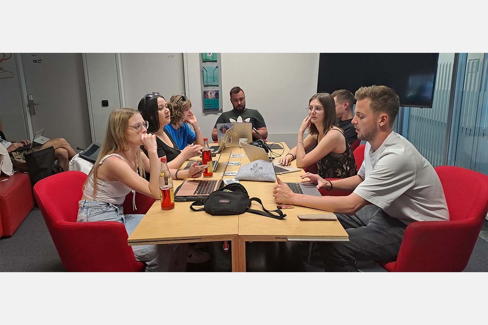 BIP RadioDays Sendungsvorbereitung CC Kimberley Resch.jpg