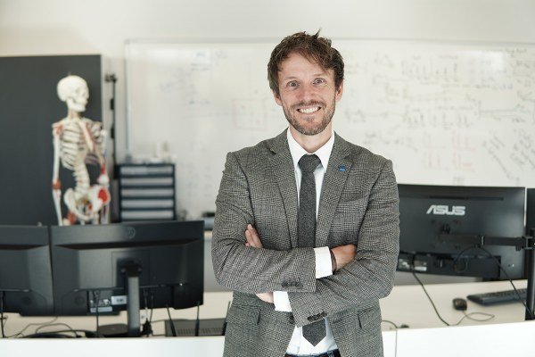 Portraitfoto von Brian Horsak