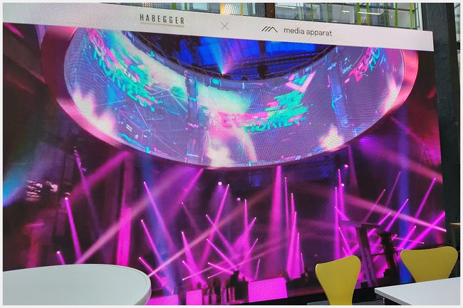 LEDWall_PaulBrodmann.jpg LEDWall_PaulBrodmann.jpg