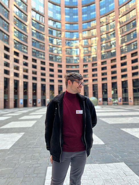 Lukas Kroisenbrunner Lukas Kroisenbrunner