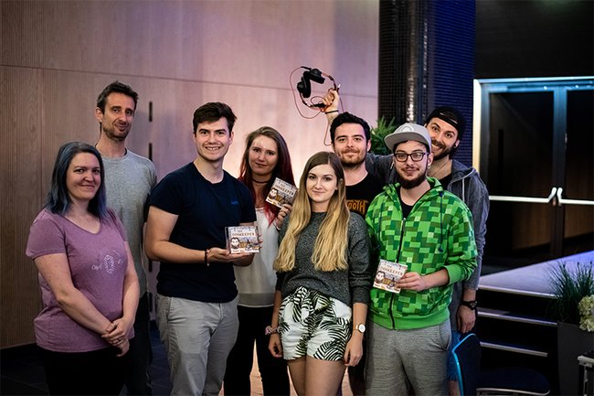 The Innkeeper_Gruppenfoto.jpg The Innkeeper_Gruppenfoto.jpg