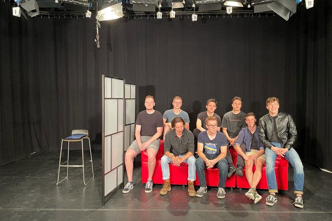 Kanditaten-Bussi-Baba.jpg Kanditaten-Bussi-Baba.jpg