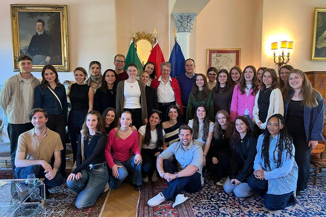 Botschaft_web.jpg Botschaft_web.jpg