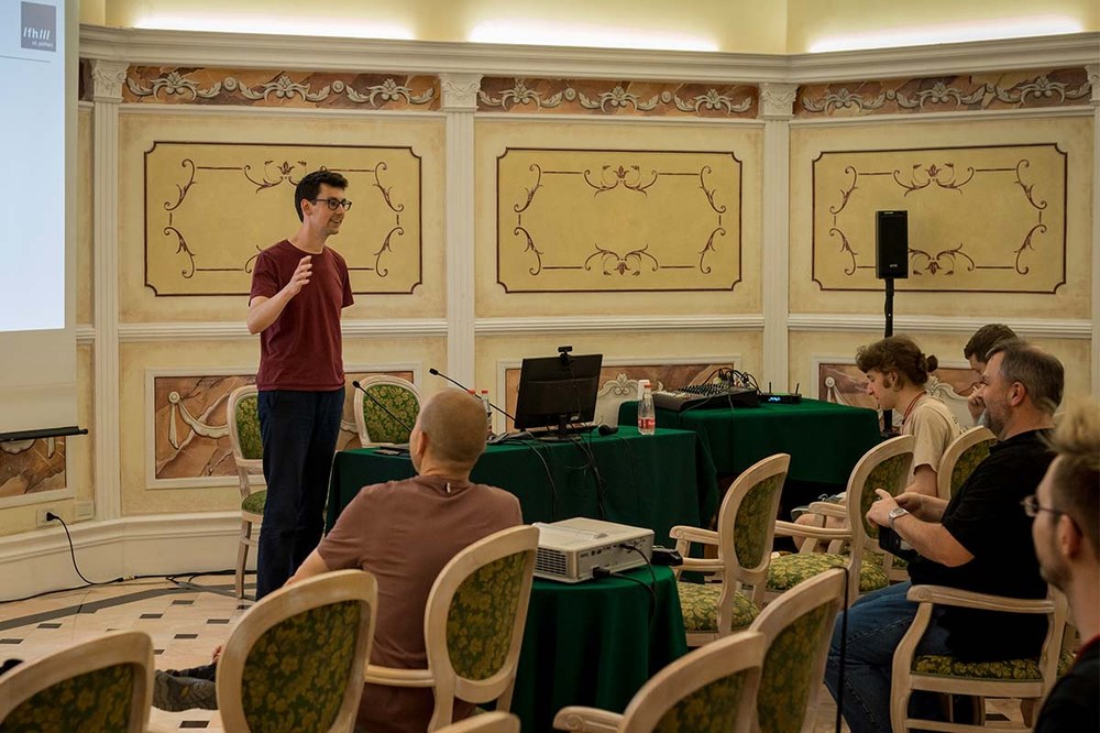 Junior Researcher Kajetan Enge at the SoniScope in Rome. | Copyright: St. Pölten UAS