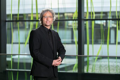 Porträt von Hannes Raffaseder Porträt von Hannes Raffaseder