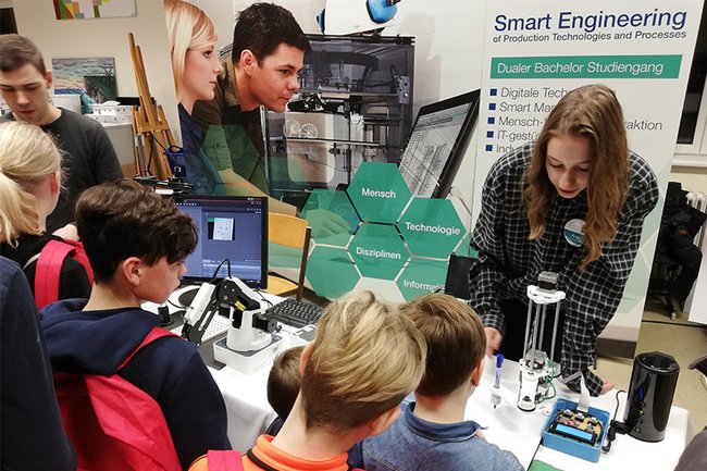 TicTacToe Roboter.jpg TicTacToe Roboter.jpg