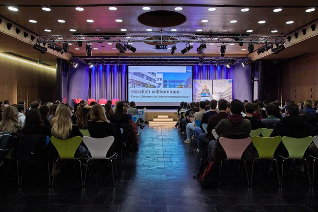 ERFOLGREICH_GRUENDEN_FhStp_07122022_1.jpg ERFOLGREICH_GRUENDEN_FhStp_07122022_1.jpg