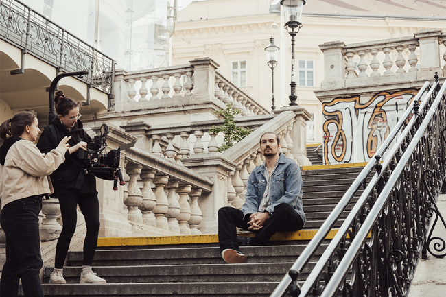 A-few-hundred-million_Rahlstiege_cPetra-Wassermann.png A-few-hundred-million_Rahlstiege_cPetra-Wassermann.png