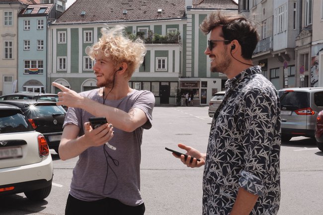 Domplatz_Handys1_cJohannes-Clemens-Schmidt.jpg Domplatz_Handys1_cJohannes-Clemens-Schmidt.jpg