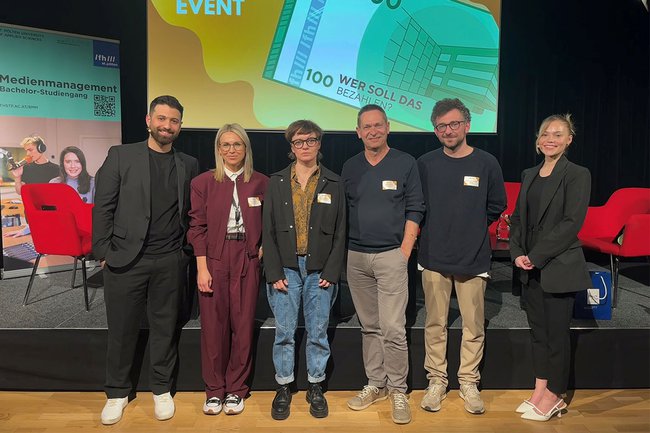 Gruppenfoto-SUMORelease25_Gäste.jpg Gruppenfoto-SUMORelease25_Gäste.jpg