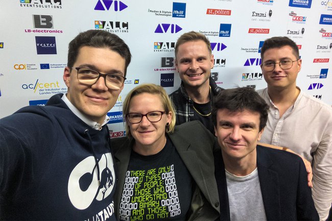 Monochromia_Teamfoto.jpg Monochromia_Teamfoto.jpg