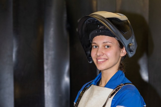 Annas Weg: Elektrotechnik bei Siemens Energy plus duales Studium | Foto: Soza Jan