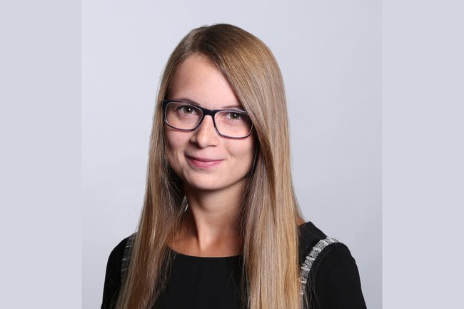 Nicole Pollitzer, Absolventin des Bachelor Studiengangs Marketing & Kommunikation und Master Studiengangs Digital Marketing & Kommunikation an der FH St. Pölten