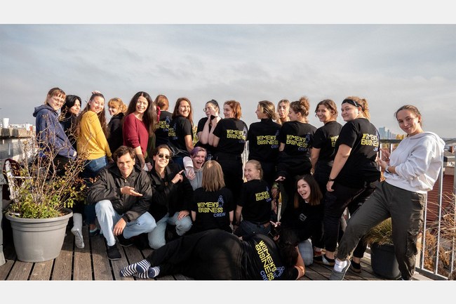 59 Frauen* hinter dem Film "It's my fucking Story"