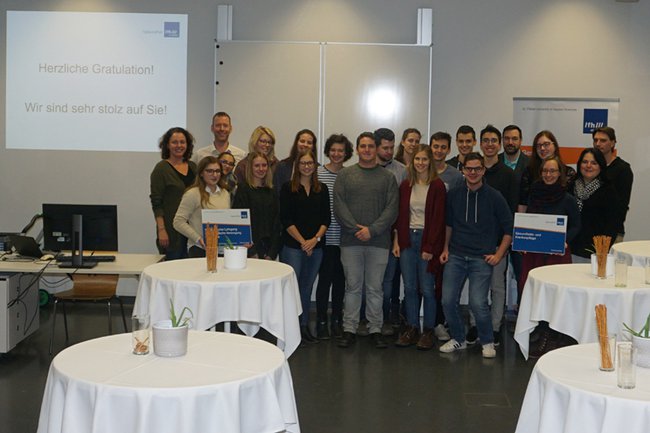 Gruppenfoto bei der Abschlussfeier