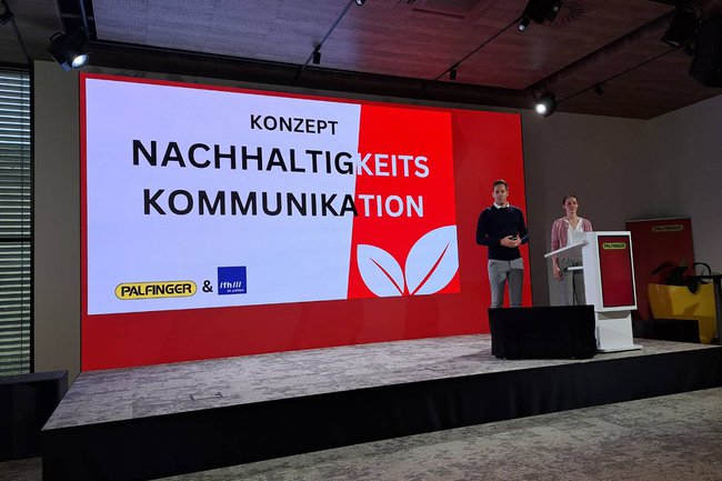 Abschlusspräsentation bei PALFINGER: Die Studierenden aus dem Master Digital Business Communications erarbeiteten ein Nachhaltigkeitskommunikationskonzept für Investor Relations