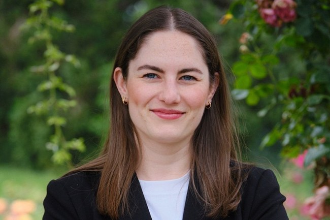 Digital Business Communications Absolventin Lara Hartmann im Interview