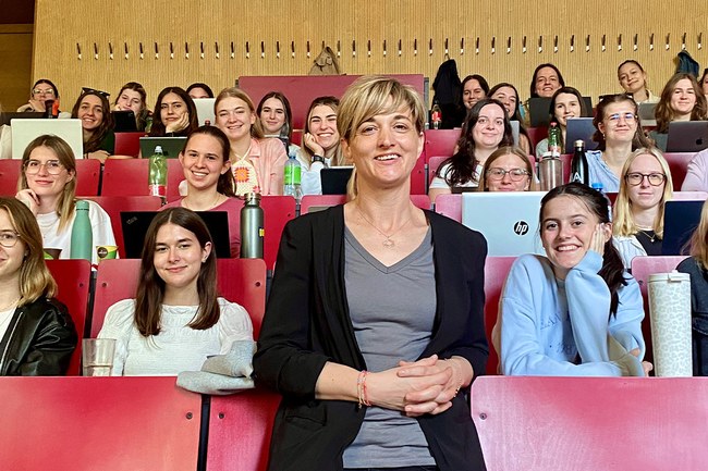 Bachelorstudium Marketing und Kommunikation, ÖBB Newsroom, Vortrag