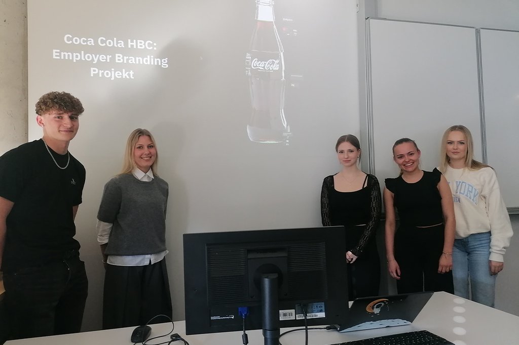 Coca Cola, Bachelorstudium Management & Digital Business