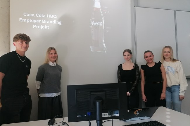 Coca Cola, Bachelorstudium Management & Digital Business