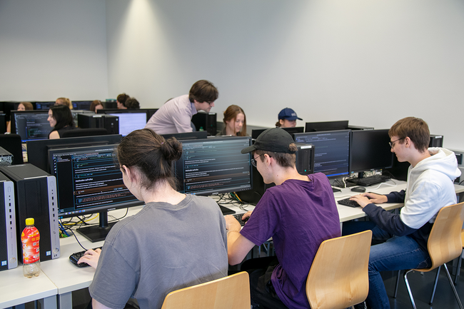 BHAK St. Pölten zu Besuch an der FH