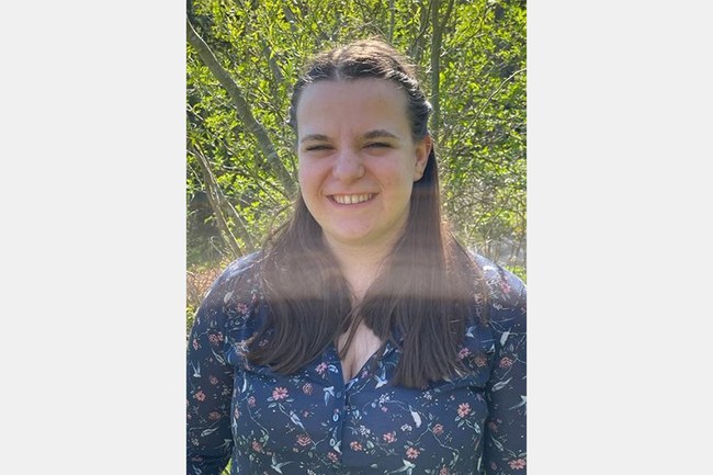 Sonja Gerlinger studiert Management & Digital Business und absolviert ihr Berufspraktikum bei der Doka Gmbh.