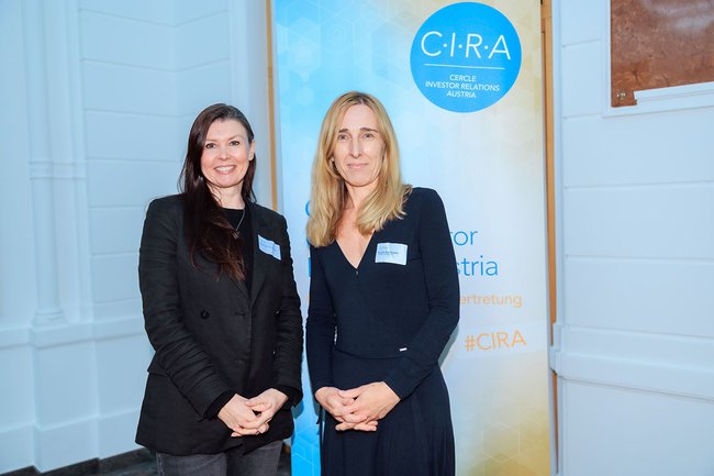 Monika Kovarova-Simecek und und Melinda Busane-Beller eröffneten die CIRA-ESG-Konferenz 2025 am 12. Mai mit der Präsentation ihrer Studie zur Umsetzung der ESRS-Berichterstattung 2024.