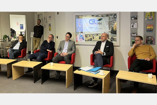 Jury: Rathmayr, Struber, Korponay-Pfeifer, Simons, Rauschenberger