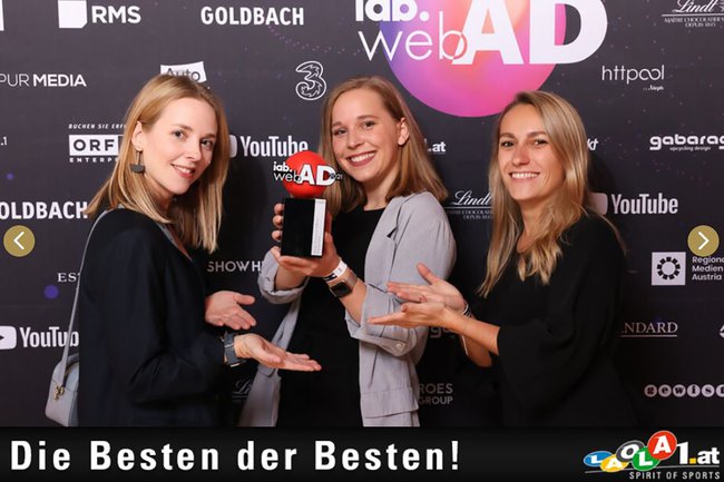 FH St. Pölten Absolventin Lena Artes (Mitte) ist „Nachwuchstalent - Media“ 2021