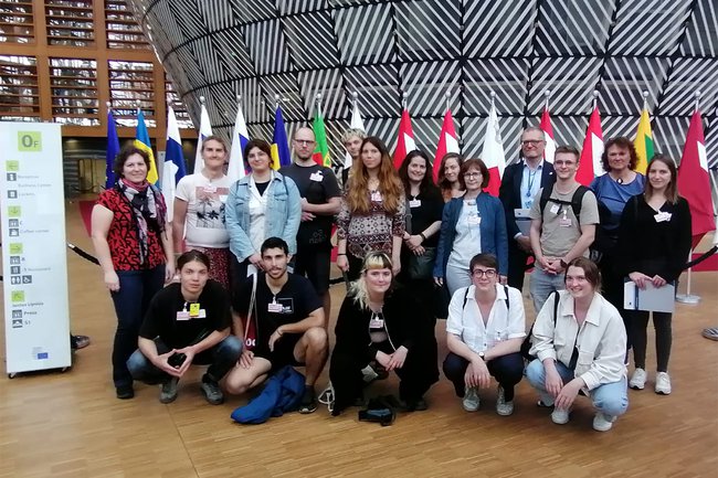 Teilnehmer*innen der Exkursion nach Brüssel mit Thomas Wagnsonner