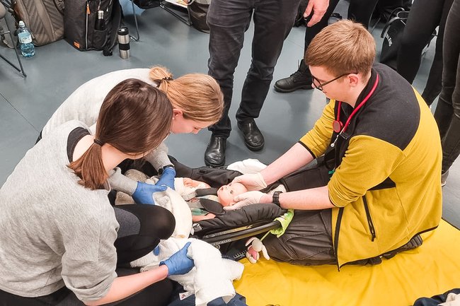 Teilnehmer*innen am Traumakurs