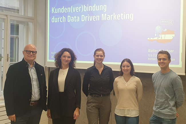 Studierende des Masters Digital Marketing & Kommunikation mit Gastvortragenden Walter Lukner