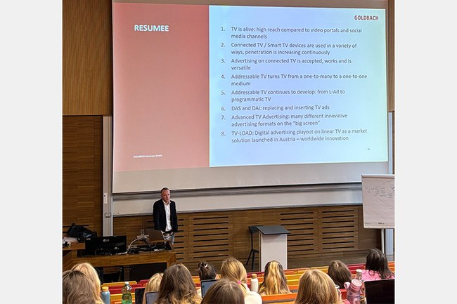 Josef Almer, Goldbach, Gast im Bachelorstudium Marketing & Kommunikation