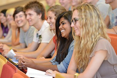 Rekordinteresse der Bewerber*innen in den Studiengängen Marketing & Kommunikation sowie Digital Marketing & Kommunikation