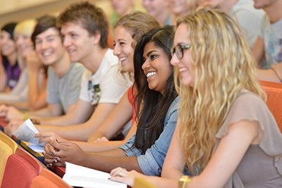 Rekordinteresse der Bewerber*innen in den Studiengängen Marketing & Kommunikation sowie Digital Marketing & Kommunikation