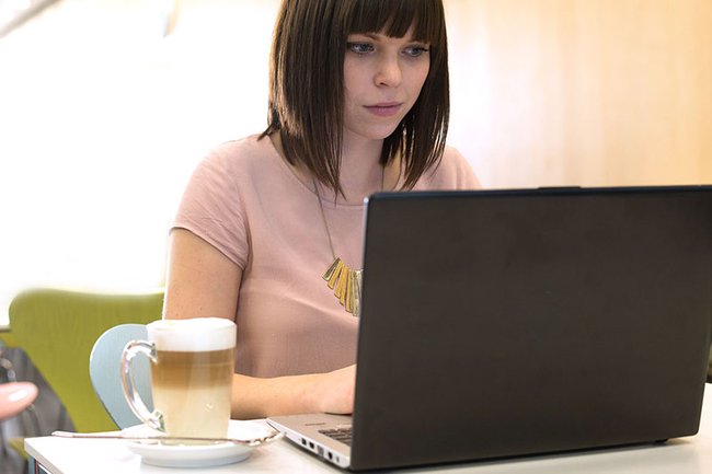 Online chatten und über das Wunschstudium informieren