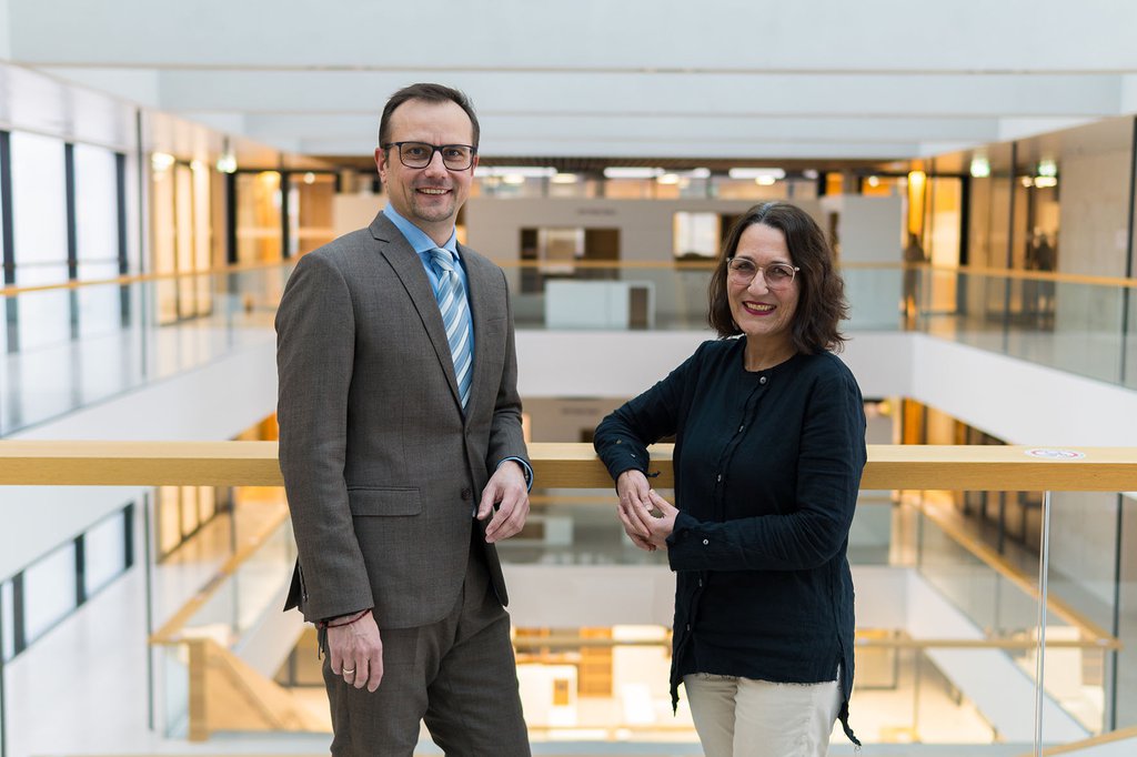 Die Fakultätsleiter*innen Franz Fidler und Christine Haselbacher.