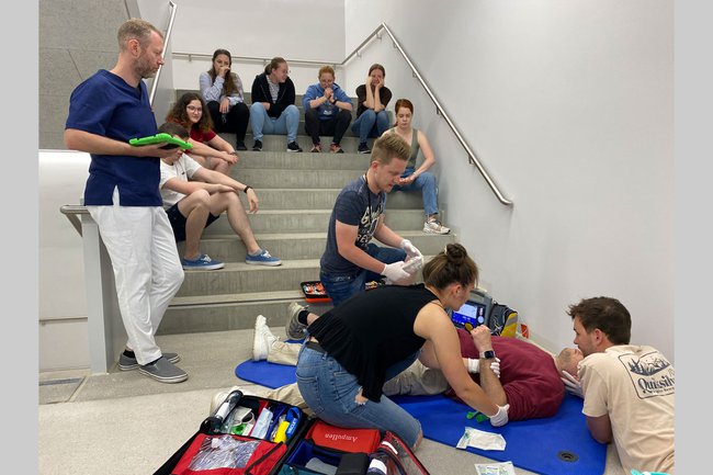 Notfallsanitäter*innenausbildung geht ins Finale