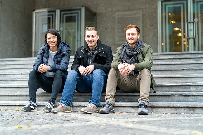Das Team hinter der neuen Sendung: die Studierenden Ingrid Song, Peter Hackl-Lehner und Lukas Zeiler (v.l.n.r.)