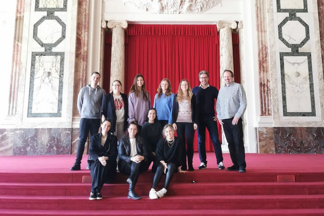 Studierende des Lehrgangs Eventmanagement auf Exkursion in der Wiener Hofburg
