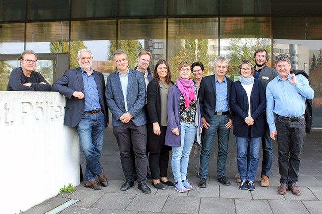 Johannes Pflegerl und die TeilnemerInnen der Delegation aus Brandenburg
