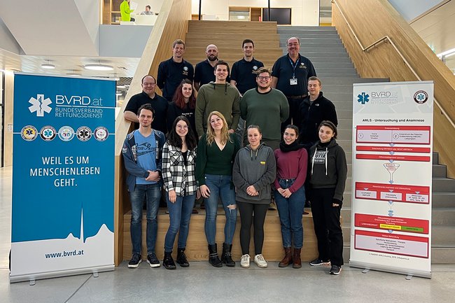 Gruppenfoto der Kursteilnehmerinnen und Kursteilnehmer