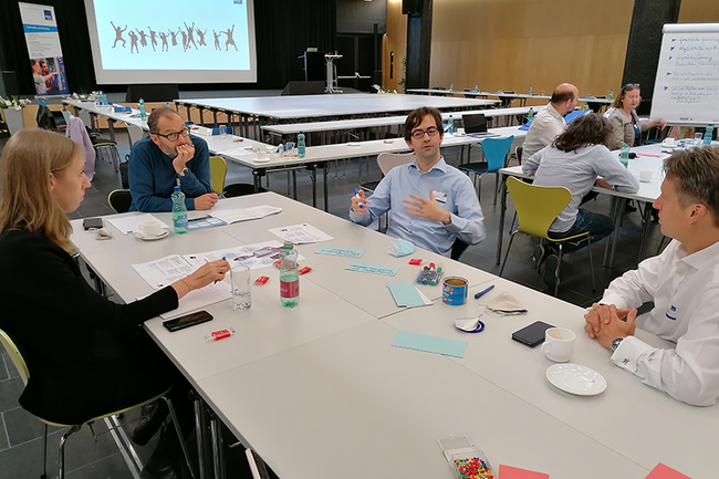 von links nach rechts: Lara Spendier (ÖBB Holding), Andreas Gebesmaier (FH St. Pölten), Thomas Delissen (Capgemini), Alexander Adrowitzer (FH St. Pölten)