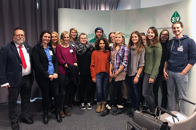 Studierende des Bachelor Studiengangs Soziale Arbeit bei der Sozialstaatsenquete