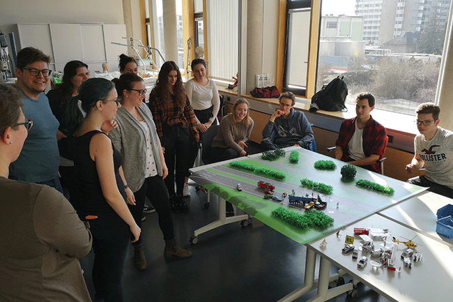 Kursteilnehmer*innen mit Referenten