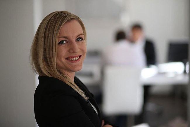 Valentina Murr leitet die Lehrveranstaltungen Urheber- und Wettbewerbsrecht sowie Markenrecht im Master Studiengang Media- und Kommunikationsberatung