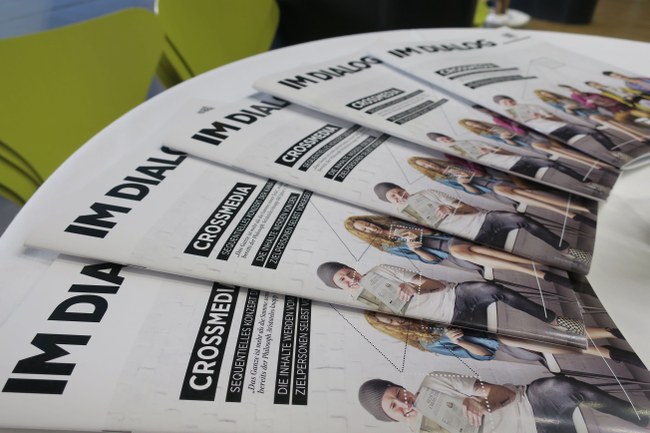 IM DIALOG ist das Fachmagazin des Bachelor Studiengangs Marketing und Kommunikation der USTP – University of Applied Sciences St. Pölten.
