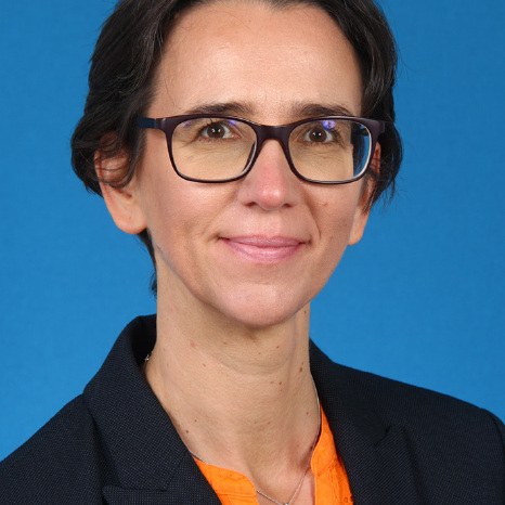Dr. Irmer Manon