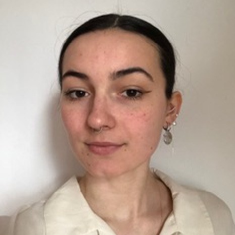 Pleesz Leonie, BA